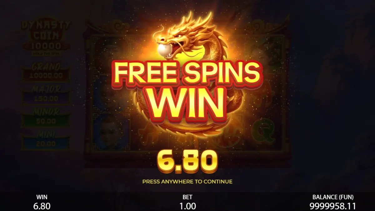 Tampilan visual slot Dynasty Coin 10,000 dengan latar belakang kuil kuno dan simbol kekaisaran.